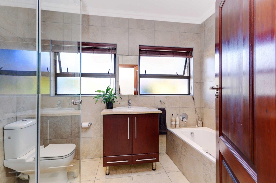 4 Bedroom Property for Sale in Welgemoed Western Cape